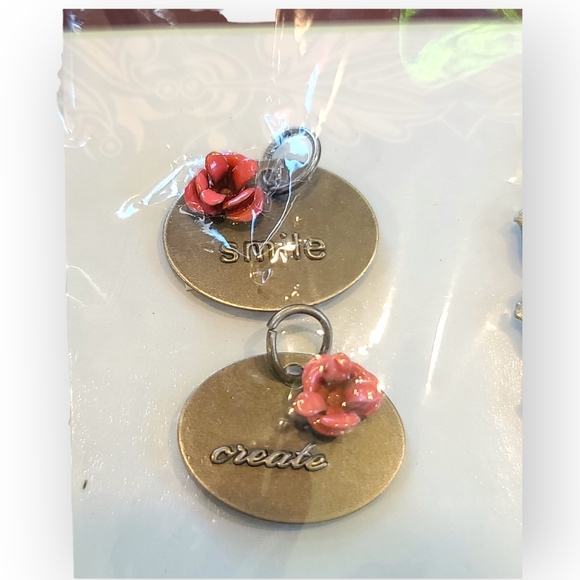 Making Memories Embossed Metal Pendants, Signs, and Charms | Crafting materials - Picture 8 of 13